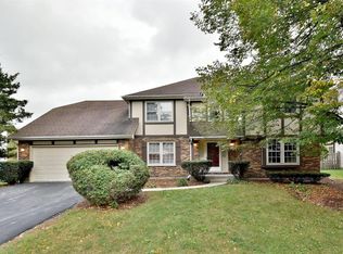 1236 Sunnybrook Dr, Naperville, IL 60540