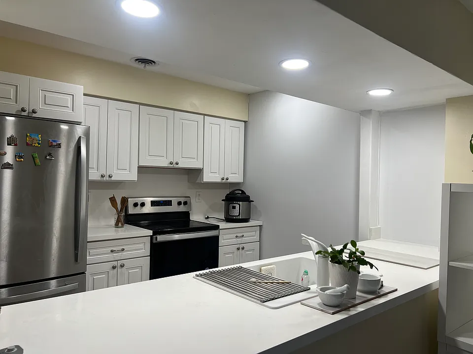 4460 NW 18th Ave