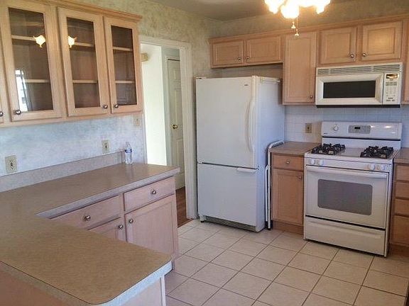 5th image of 2750 E Guadalupe Cir