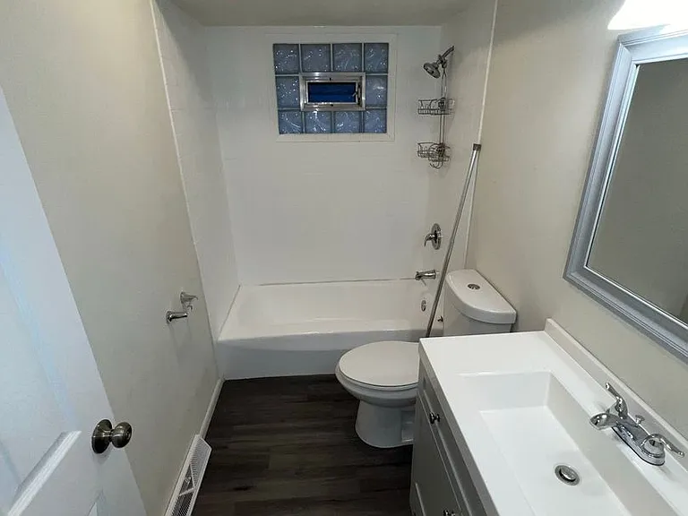2018-2020 S Grand Ave. (Duplex) — Photo 4
