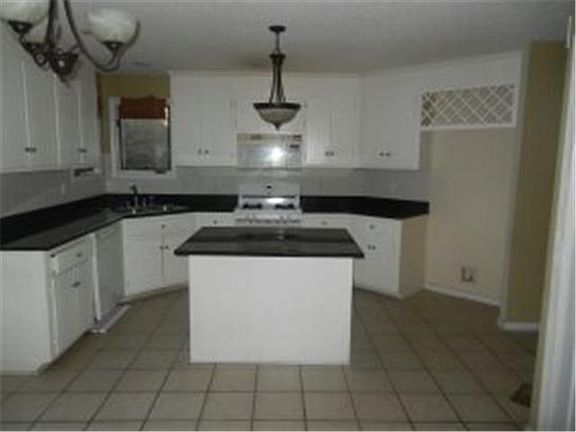 4th image of 13812 Rockhaven Dr