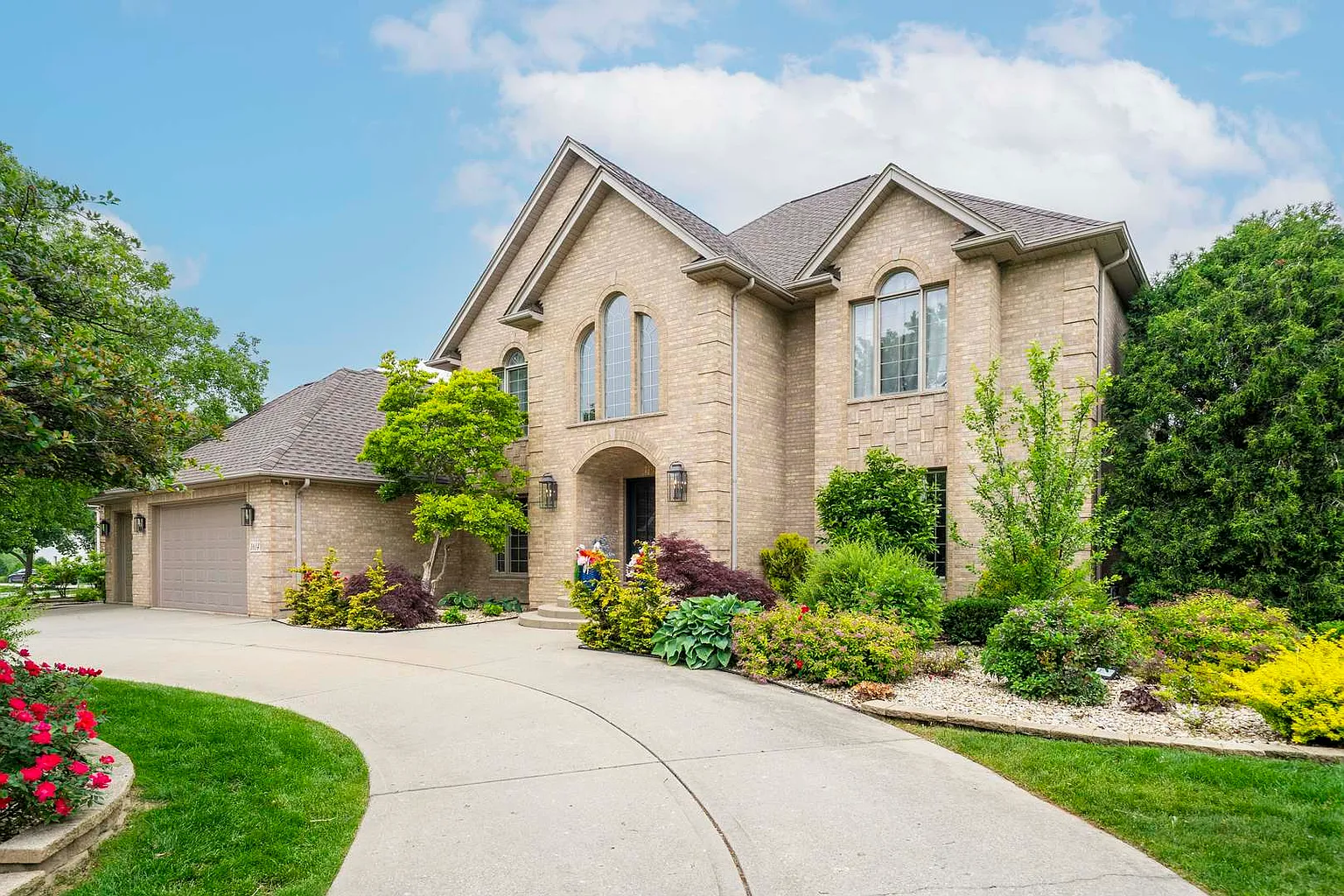 1614 Darien Club Dr photo 1