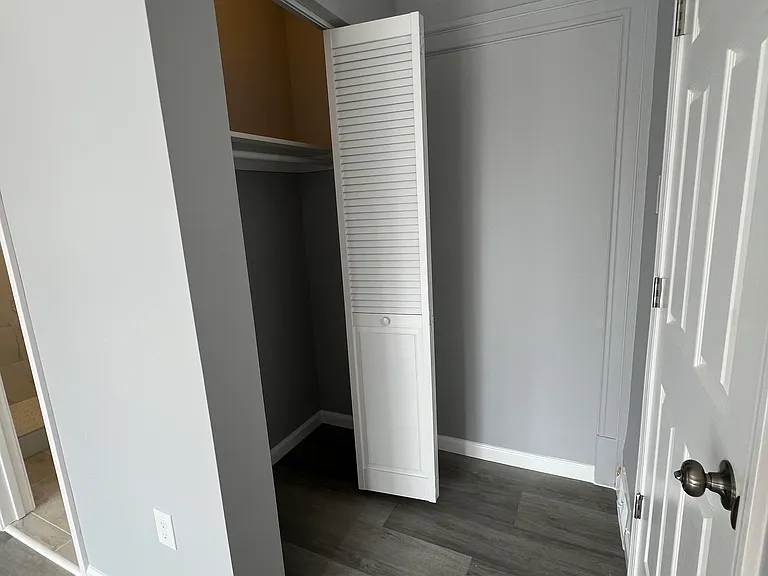 210 E End Ave #2B — Photo 11