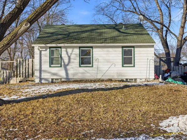 711 84th Ave NE, Spring Lake Park, MN 55432