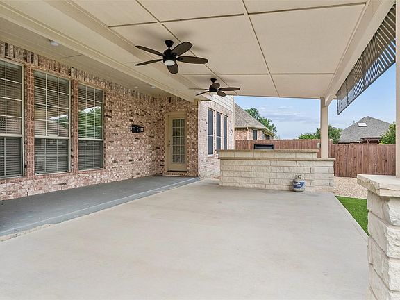 3rd image of 5912 Crestberry Ln
