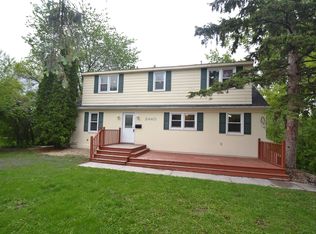 2440 Valders Ave N, Golden Valley, MN 55427