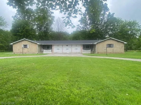 1350/1356 Sodom Hutchings Rd, Girard, OH 44420