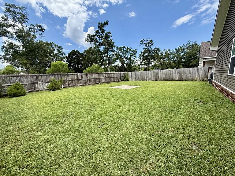 118 Mapleleaf Ct — Photo 18