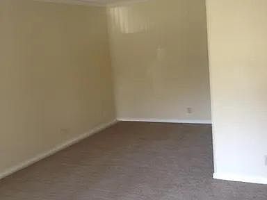 3rd image of 1422 Cabrillo Park Dr APT B