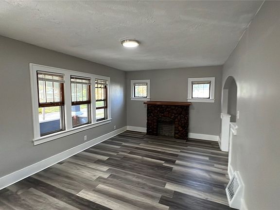 3rd image of 1434 W 19th St