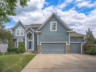 9545 Tallgrass Dr, Lenexa, KS, 66227