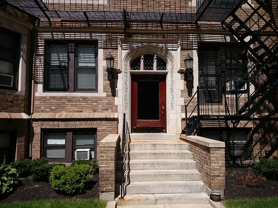 2nd image of 126A Babcock St APT B4