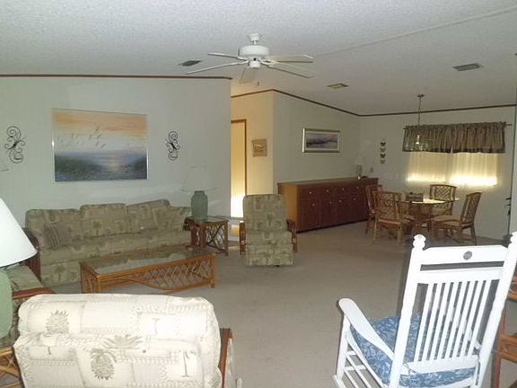 3rd image of 216 Robelina Palm Ln