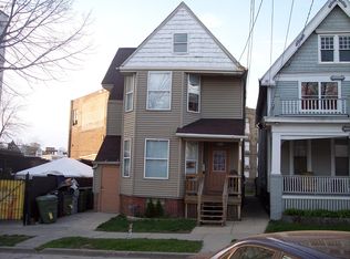 718 E Pearson St, Milwaukee, WI 53202