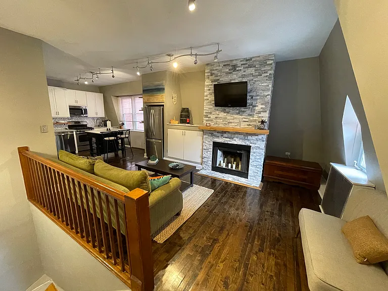2509 N Halsted St — Photo 10