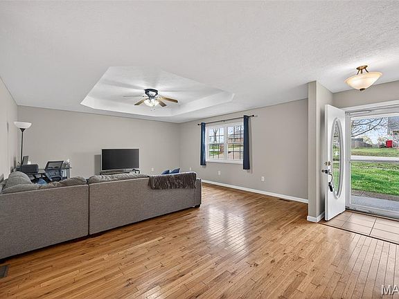 2nd image of 21111 Larson Rd
