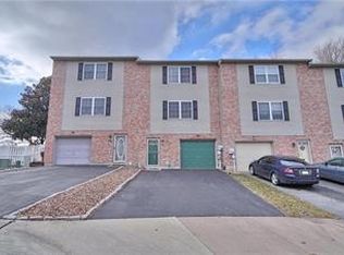 27 Jazz Cir, Whitehall, PA 18052