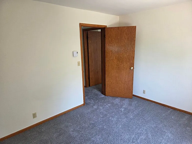 1384 Meadowcreek Dr — Photo 8