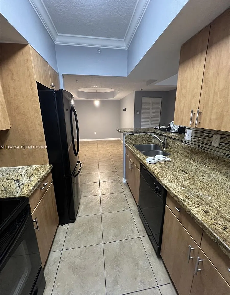 231 SW 116th Ave — Photo 1