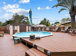 7480 Farragut St, Hollywood, FL 33024