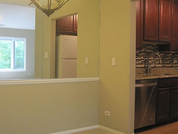 3rd image of 1507 N Milwaukee Ave APT 8D