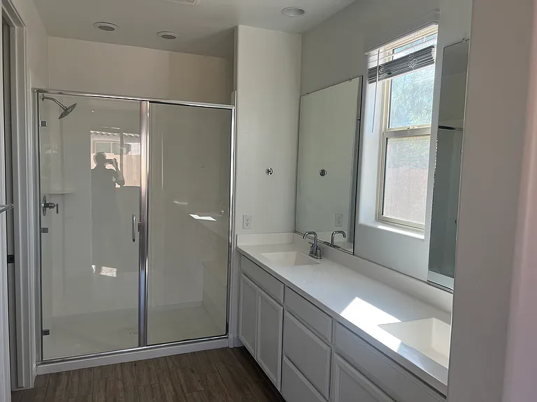 456 E Shellie Ct — Photo 9