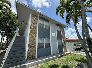 1330 NE 127th St #8, Miami, FL 33161