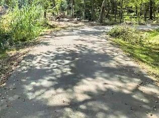 615 S 11th St, Conroe, TX 77301