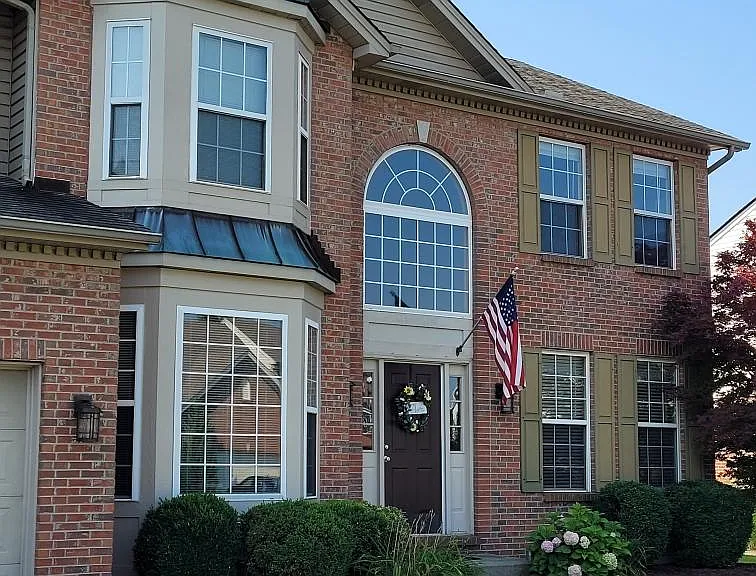 6485 Hughes Glen Ct — Photo 1