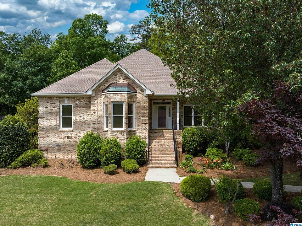 1st image of 704 Lake Crest Dr