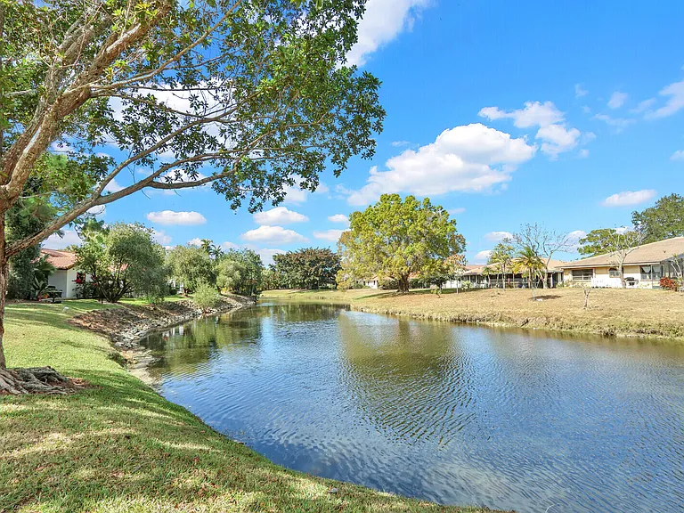 4004 SW Osprey Creek Way — Photo 3