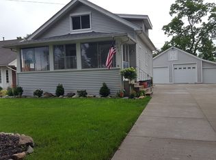 8641 N Canton Center Rd, Canton, MI 48187