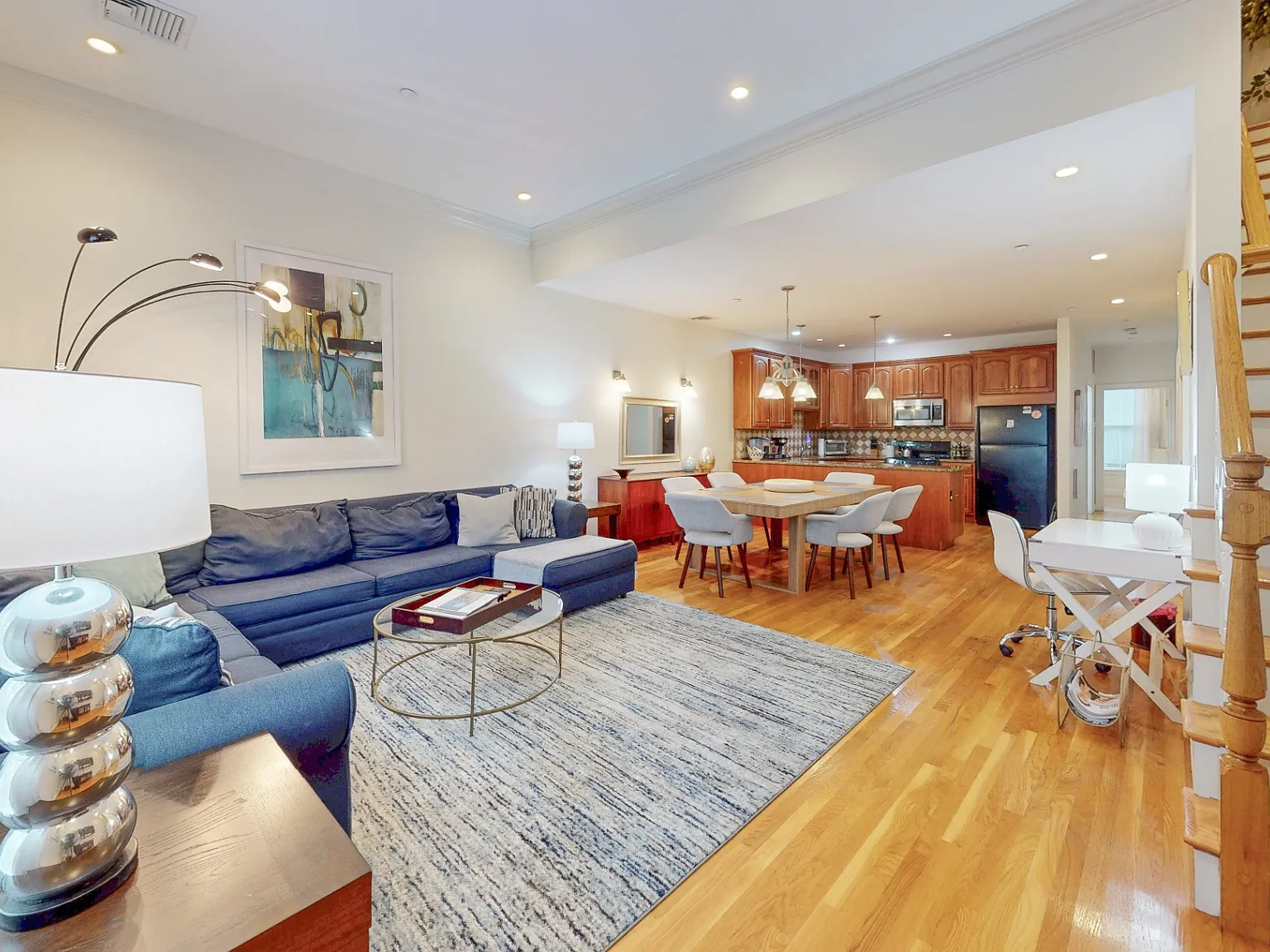 3 bed, 1600 sqft, $12,600 — Photo 1