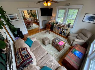 124 Harvey St #3, Cambridge, MA 02140