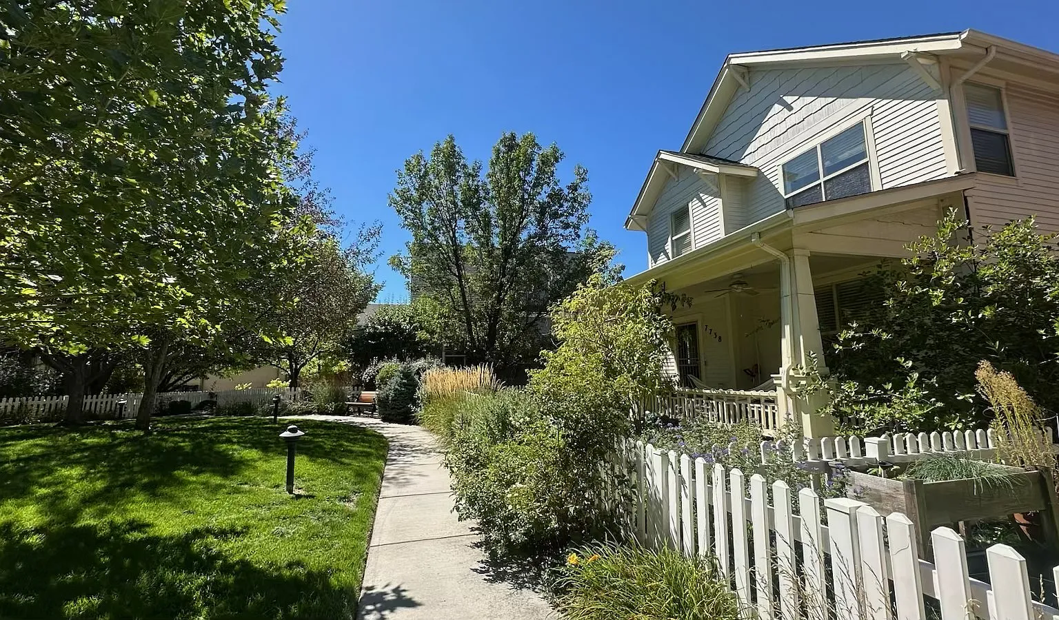 3 bed, 2722 sqft, $3,000 — Photo 1