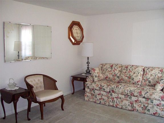 3rd image of 114 Herman Dr