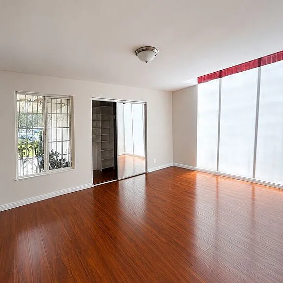 6462 Franrivers Ave — Photo 8
