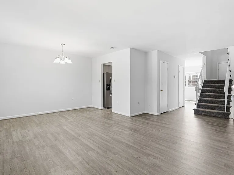 9178 Laurelwood Ct — Photo 11