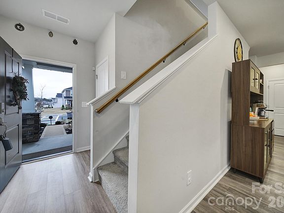 5th image of 3900 Backwater St