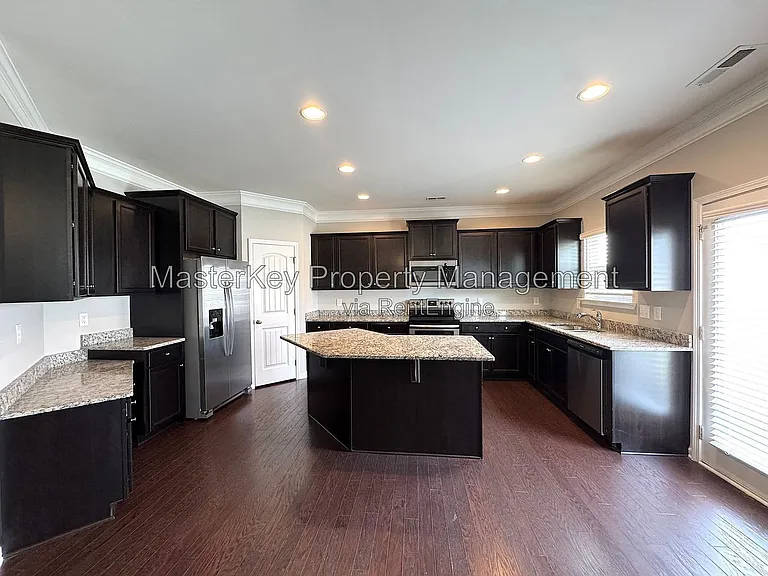 6821 Resting Grove Rd — Photo 2
