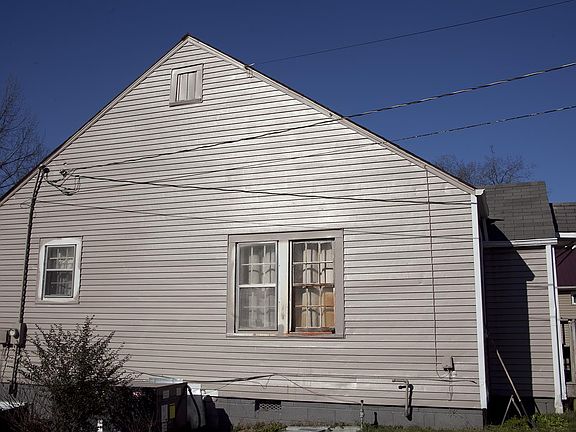 4th image of 465 Evans St