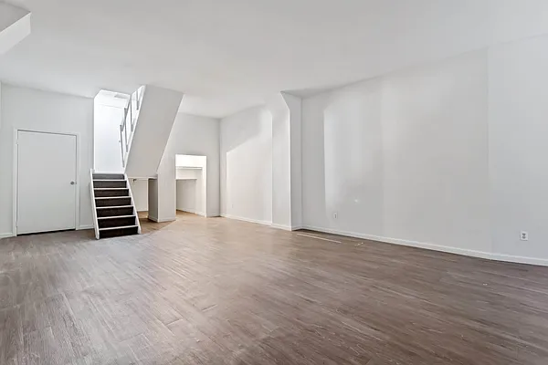 Rented by Kole Group | media 7