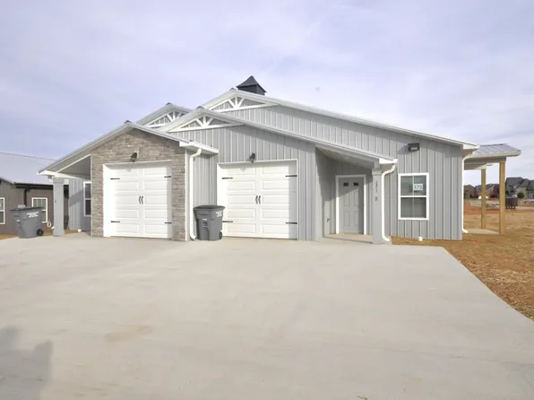 200 Bainbridge Dr #A, Clarksville, TN 37043