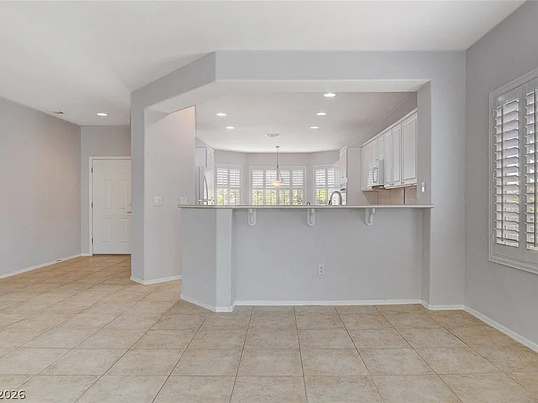 2521 Evansville Ave — Photo 50