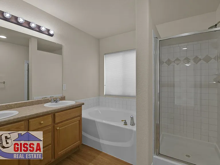 5532 Mountain Garland Dr — Photo 25