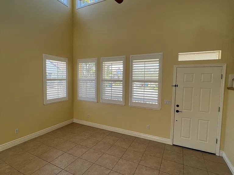 1900 Fallbrook Ln — Photo 13