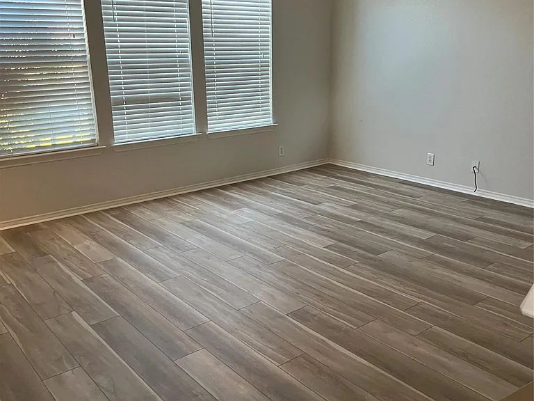 214 Winter St — Photo 2