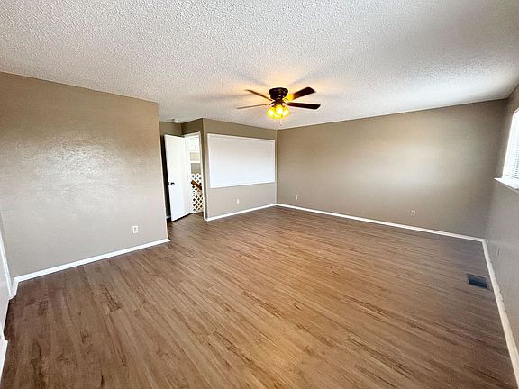 3rd image of 4923 Maryanna Way #1