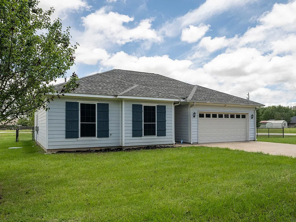 304 Port Dr