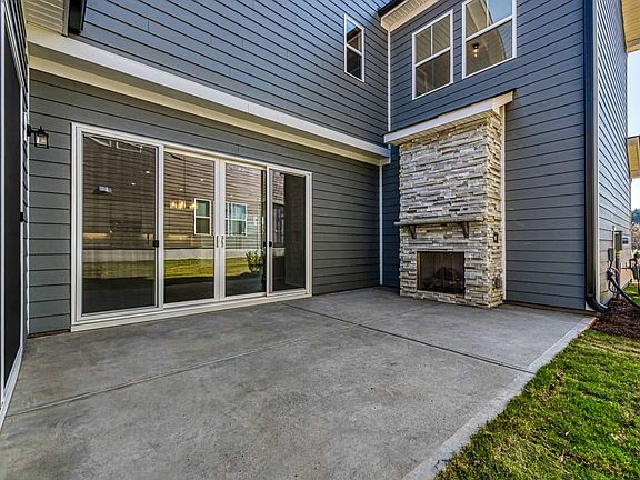 Homesite 14 Courtyard